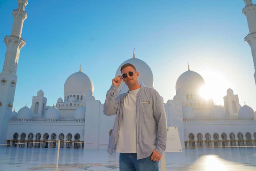 From Dubai: Abu Dhabi Sheikh Zayed Mosque Guided Tour - Price and Value for 5 to 7 Hours Door to Door