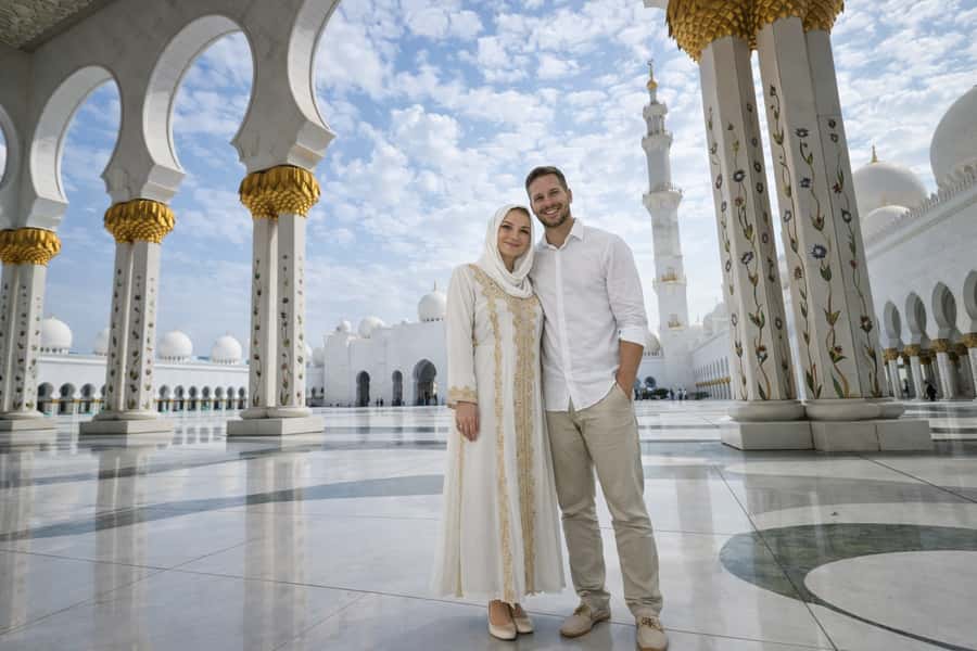From Dubai: Abu Dhabi Small-Group Day-Tour with Lunch - Heritage Village: where the day slows down a bit