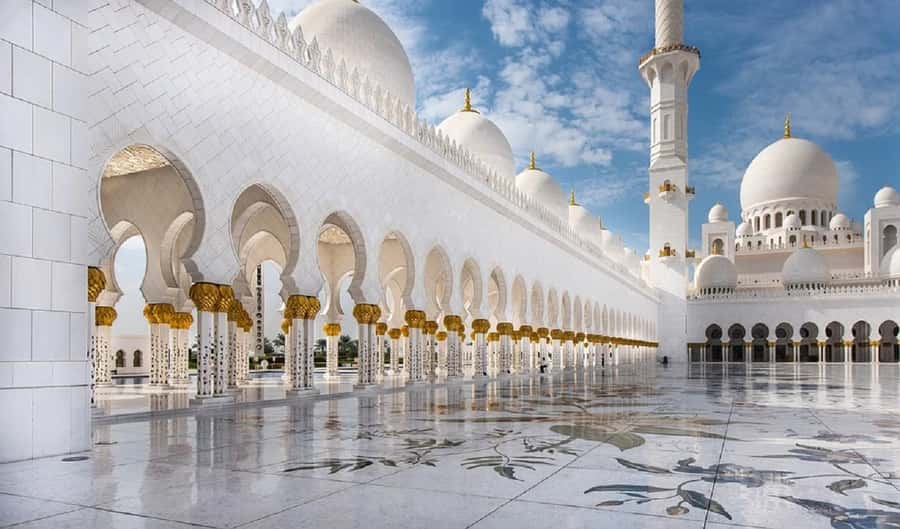 From Dubai: Abu Dhabi Tour with Sheikh Zayed Mosque - The 10-hour Abu Dhabi day, and why it works