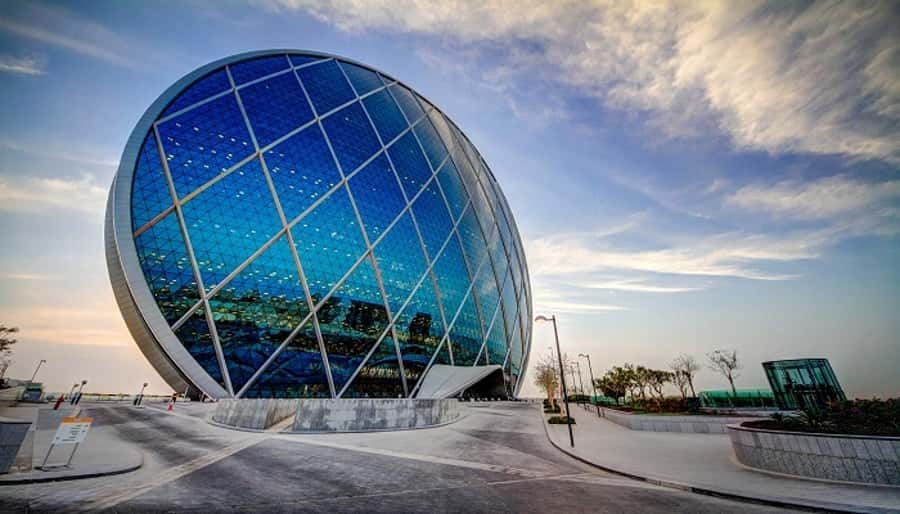 From Dubai: Abu Dhabi Tour with Sheikh Zayed Mosque - Marina Mall break: a small breathing space