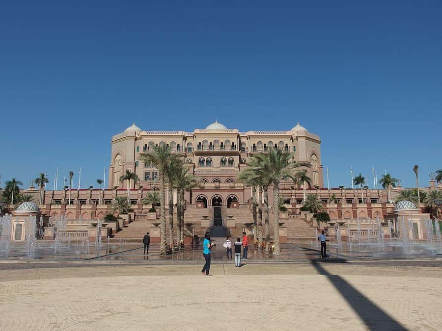 From Dubai: Abu Dhabi Tour with Sheikh Zayed Mosque - Heritage Village and the Dates Market: traditional stops that land
