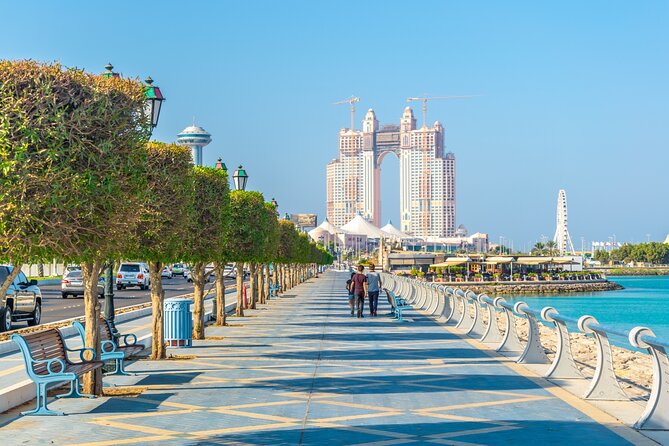 From Dubai To Abu Dhabi: Royal Palace, Grand Mosque &Etihad Tower - Emirates Palace: photo pass-by, not an interior visit