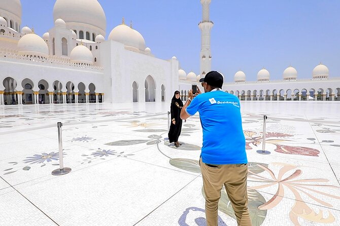 From Dubai To Abu Dhabi: Royal Palace, Grand Mosque &Etihad Tower - Louvre Abu Dhabi: quick architecture glance, not a museum day