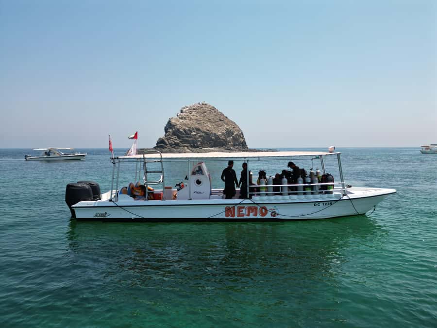 Fujairah: 2 Fun Dive Experience for Certified Divers - Getting From Dubai to Fujairah: Where Time Gets Real