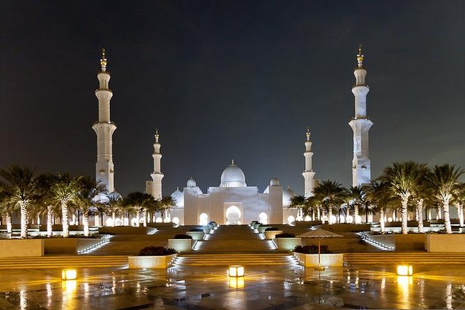Full Day Abu Dhabi City Tour + BAPS Mandir Visit, guide transfer - Emirates Palace and the Corniche Breakwater Photo Stops