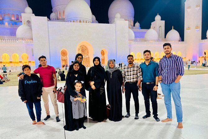 Full Day Abu Dhabi City Tour Sheikh Zayed Grand Mosque from Dubai - Corniche: Eight Kilometers of Waterfront Break Time