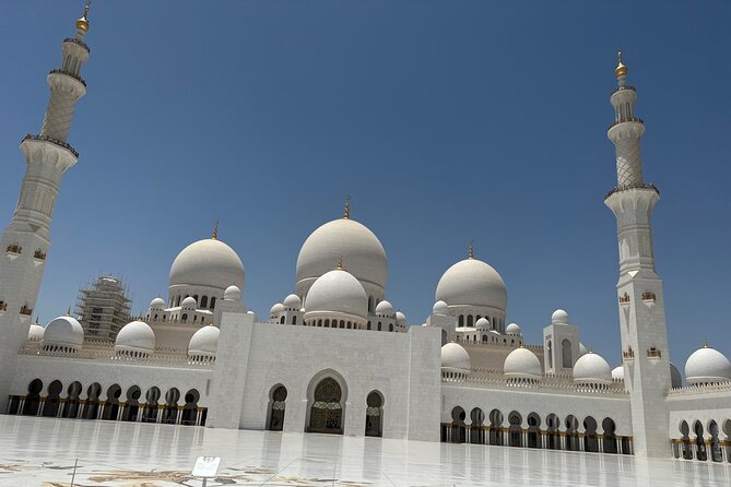 Full-day City Tour from Dubai to Abu Dhabi - Sheikh Zayed Grand Mosque Center: your main architectural stop