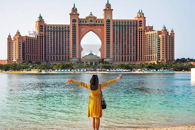 Full Day Dubai City Tour with At the Top Burj Khalifa Ticket - Dubai Mall, Dubai Aquarium area, and the pre-Burj transition