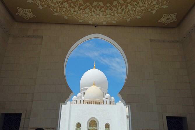 Full Day Shared Tour to Abu Dhabi City - Ferrari World Yas Island: adrenaline as a photo stop