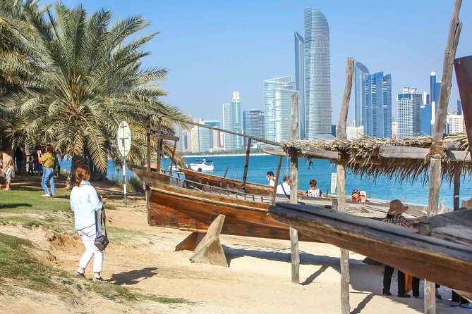 Full Day Small Group Abu Dhabi City Guided Tour - Lunch Break at Abu Dhabi Mall, With Time to Reset