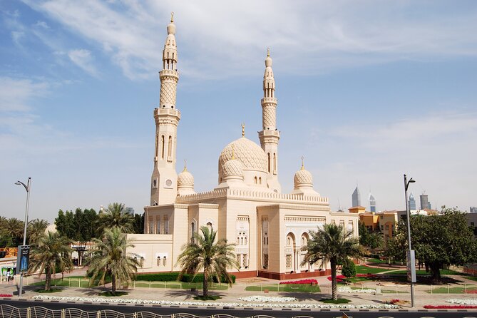 Full-Day Tour Dubai with Burj Khalifa Pass from Abu Dhabi - Dubai Museum and Al Fahidi Fort: Old Dubai Sets the Stage