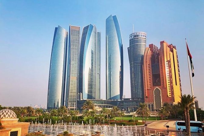 Full-Day Tour of Abu Dhabi from Dubai, Sheikh Zayed Grand Mosque - Sheikh Zayed Grand Mosque: Your Best Photo Stop