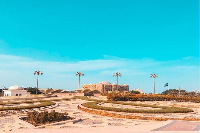 Full-Day Tour of Abu Dhabi from Dubai, Sheikh Zayed Grand Mosque - Heritage Village and the Corniche: Where Abu Dhabi Feels Human