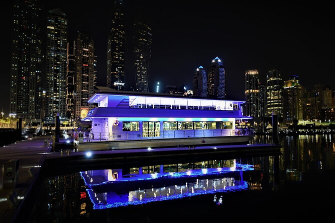 Glass Cruise in Dubai Marina with Dinner - Tanura show and live entertainment: how it fits the evening