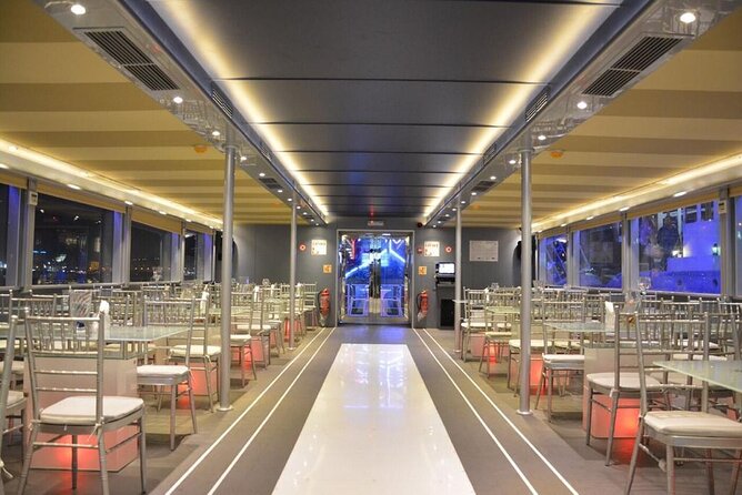 Glass Cruise in Dubai Marina with Dinner - Getting there smoothly: pickup, meeting point, and timing reality