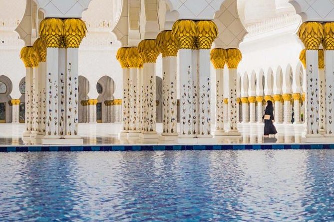 Guided Abu Dhabi City Tour with Sheikh Zayed Grand Mosque - Etihad Towers and Emirates Palace: iconic exteriors, short on-ticket moments