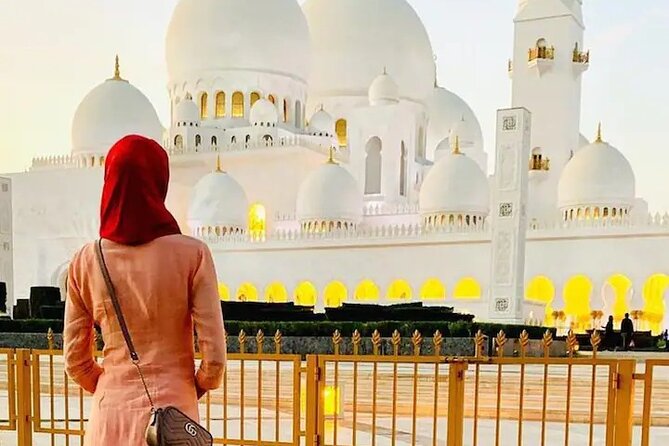 Guided Abu Dhabi City Tour with Sheikh Zayed Grand Mosque - Dates market and Corniche photo break: small stops with easy wins