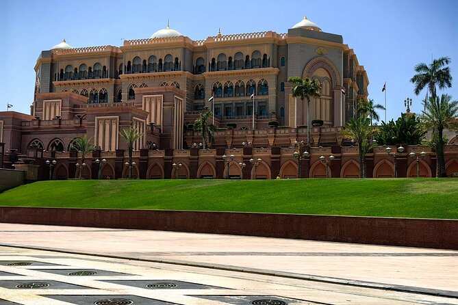 Guided City Tour of Abu Dhabi with Sheikh Zayed Mosque - Marina Mall Lunch Break: Plan Your Own Meal
