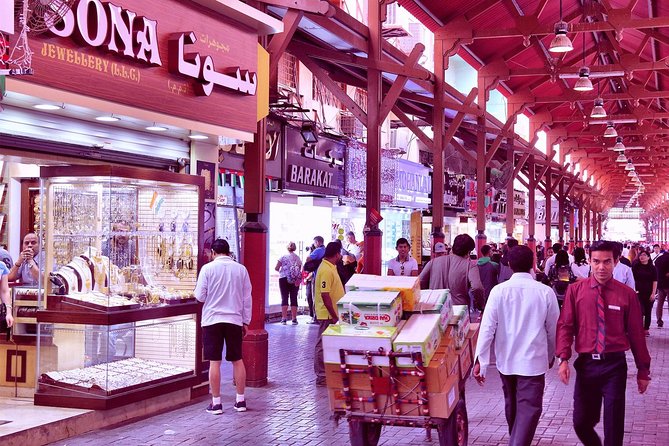 Half-Day Dubai City Tour with Blue Mosque, Creek, Souks & Abra - Al Farooq Omar Bin Al Khattab Mosque (Blue Mosque): what to focus on