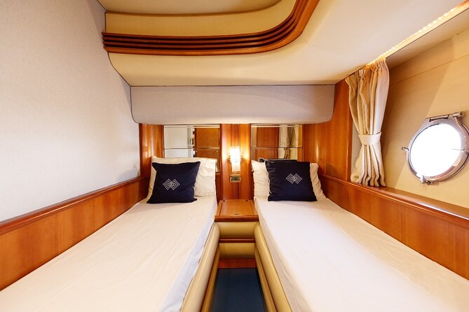 Luxury Yacht Private Rental from Dubai Marina - Dubai Skyline Photos: Why This Cruise Works