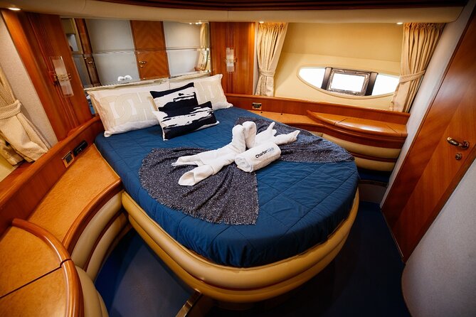 Luxury Yacht Private Rental from Dubai Marina - Price and Value: Is It Worth $669.84 per Group?
