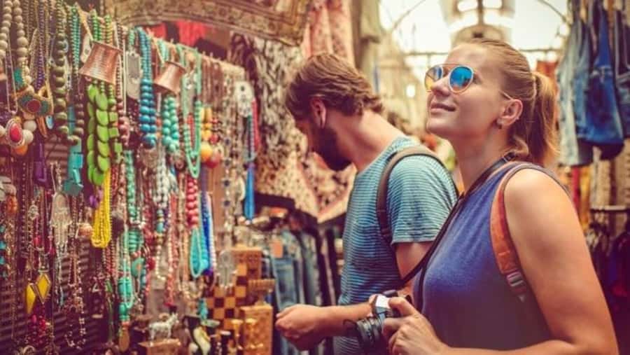 Muscat: Day Tour with Omani Lunch, Hotel Pickup, and Airfare - One-way airfare to Muscat, then a full Oman day