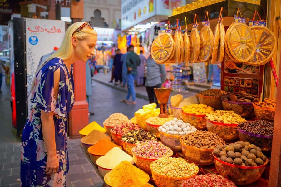 Old Dubai Guided Tour With Photographer: Souks & Street Food - Old Dubai photo stops: Old Wall of Dubai and Al Seef Mosque