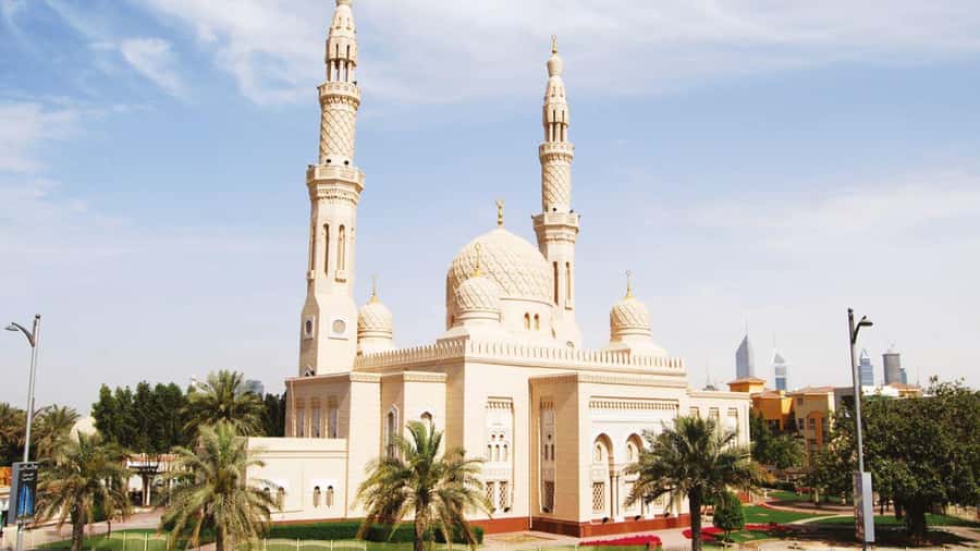 Old Dubai Heritage Tour: Souks, Mosques & more hidden gems! - My take on service quality: guides make or break this kind of tour