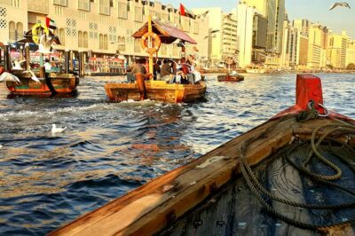 Old Dubai tour: Local Market, Tasting, Dubai creek with Abra ride