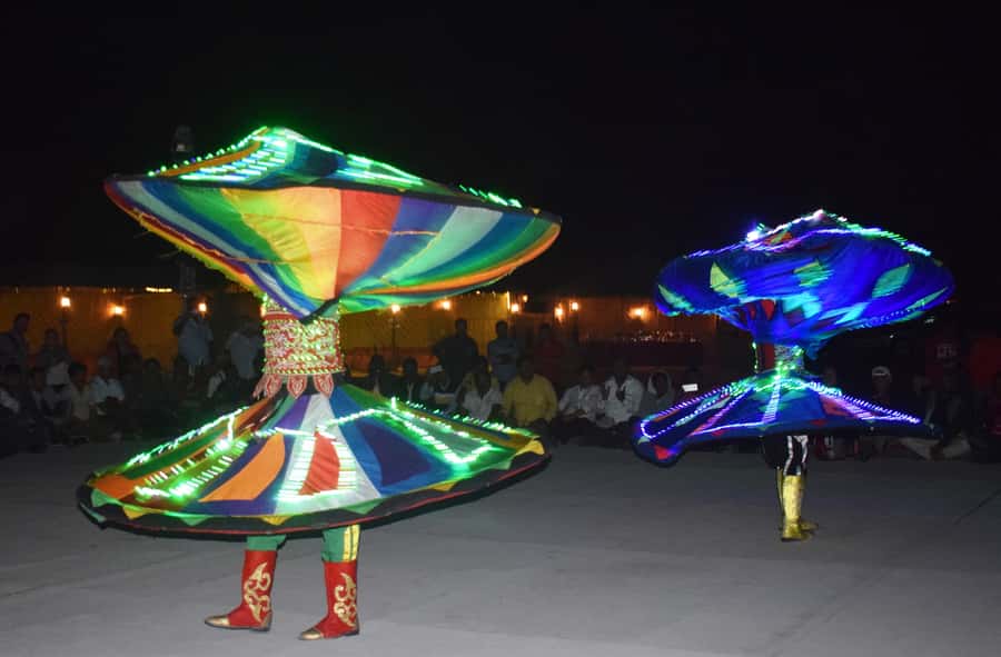 Overnight Dubai Desert Safari with BBQ Dinner - Sunset Welcome: Gahwa Coffee, Dates, and the Camp Setup
