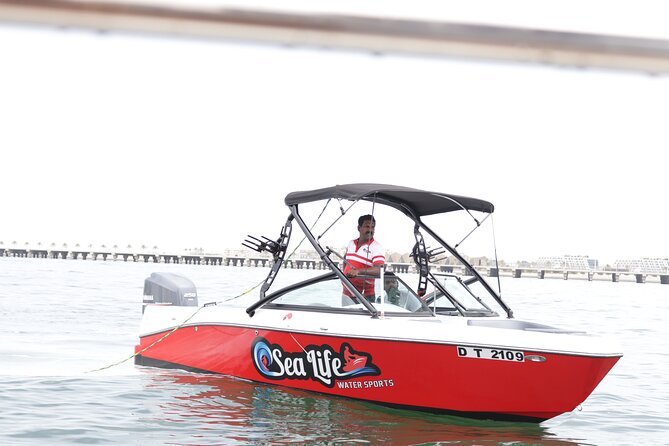 Private 1 Hour Boat Ride in Dubai - Captain Style and Photo Help That Shows Up in Real Experiences