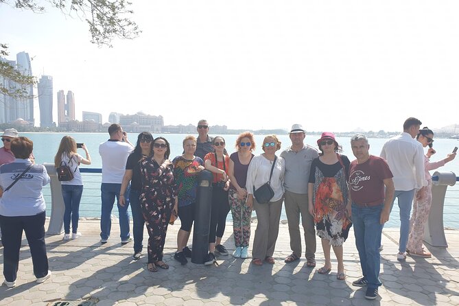 Private Abu Dhabi 5 Wonders Tour with Emirates Palace Lunch - Emirates Palace lunch: what luxury feels like when it is included