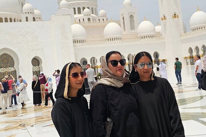 Private Abu Dhabi City Tour with Pick up from Dubai or Abu Dhabi - Emirates Heritage Village: Local Culture in a Manageable 30 Minutes