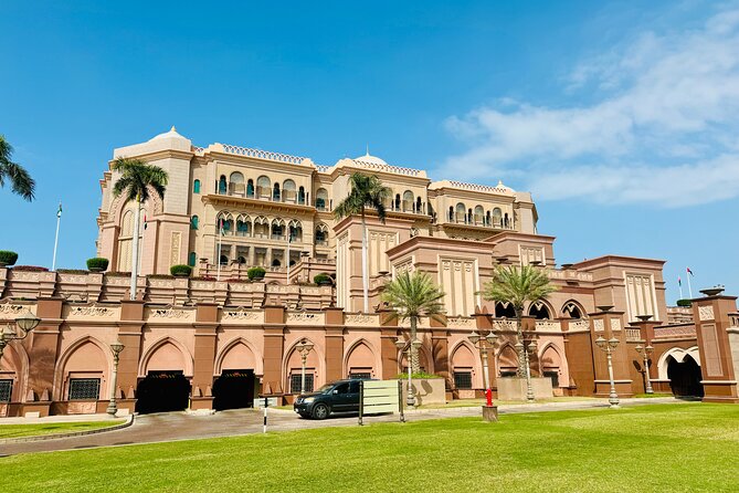 Private Abudhabi City Tour from Dubai - Miraj Islamic Art Centre and Emirates Palace: short stops that still make sense