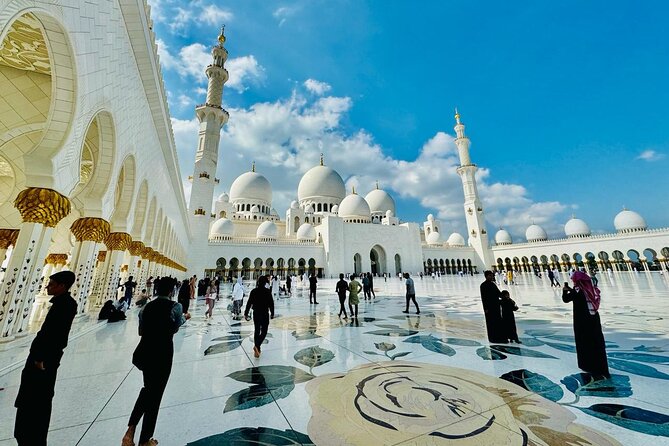 Private Abudhabi City Tour from Dubai - Ferrari World Yas Island: quick photos, tickets not included