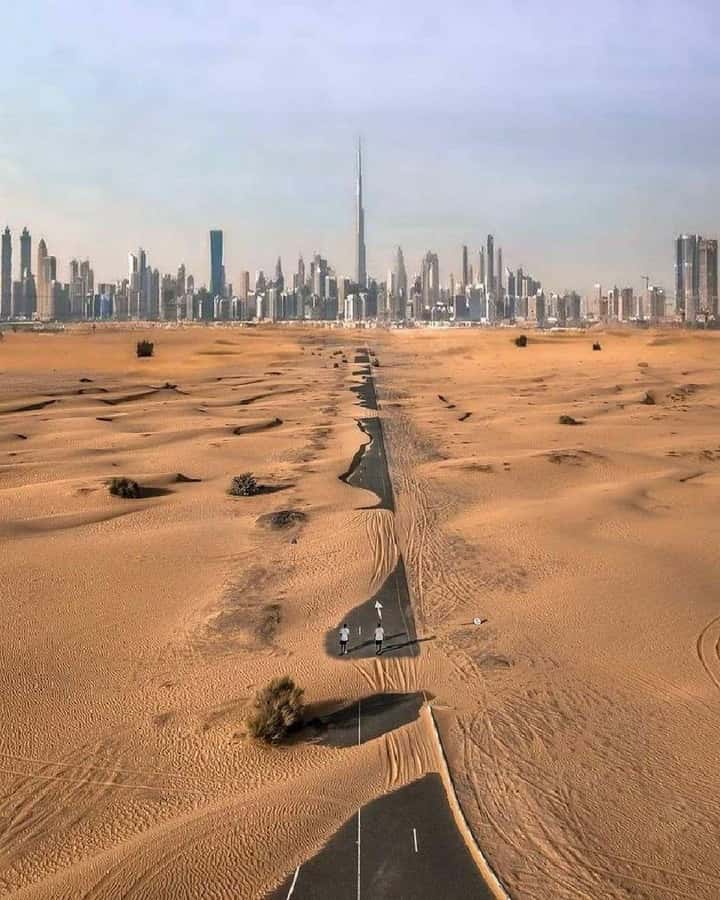 Private Dubai city tour fullday Guided Tour - Bluewaters and the Ain Dubai Perspective
