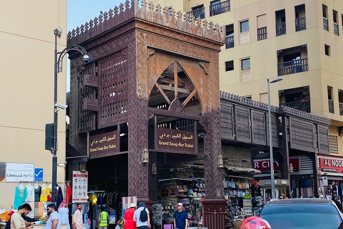 Private - Dubai Full Day City Tour - Dubai Mall: where the day conveniently lands