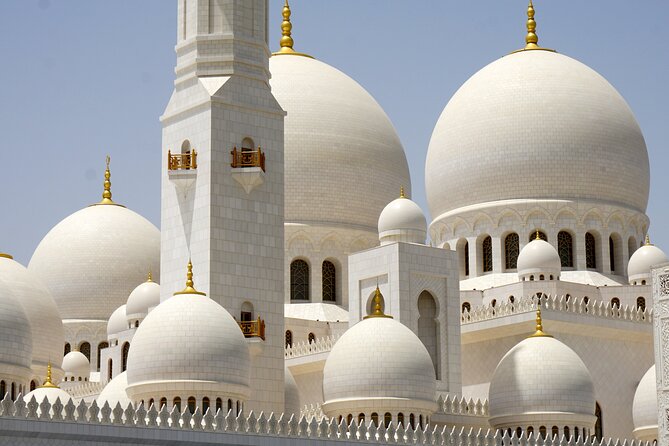 Private Full Day Tour Abu Dhabi City, Grand Mosque & Palace - Sheikh Zayed Grand Mosque: the highlight stop where time really matters