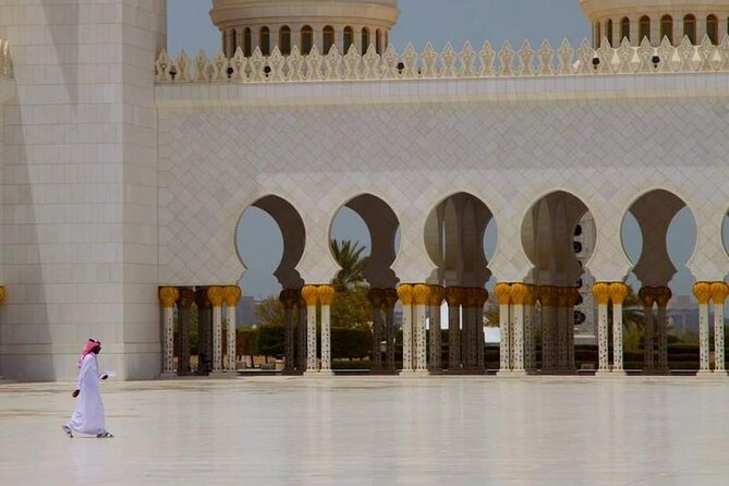 Private Full Day Tour of Abu Dhabi - Emirates Heritage Village: Desert Life in 30 Minutes