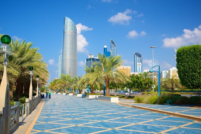 Private Outdoor Guided Tour in Abu Dhabi City - Yas Island and Ferrari World, great if you want speed, not full-day rides