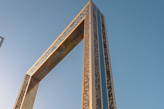 Private Tour: Dubai Frame, Burj Khalifa Entry and Dubai Fountain - Dubai Fountain Show at Burj Khalifa Lake: The Evening Finish