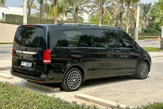 Private Transfer - Airport | Hotels | Port | City - Abu Dhabi - Chauffeurs you can actually communicate with