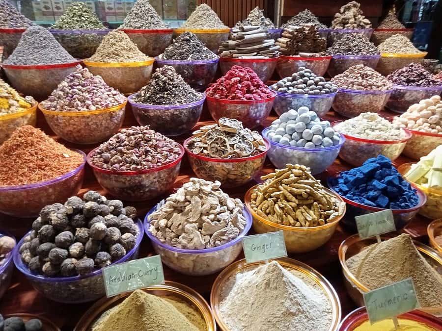 Private Walking Tour in Dubai / Old Dubai Tour - Gold Souk Highlights: Free Time to Shop, and a Big Showpiece