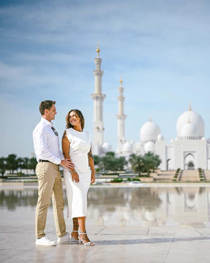 Professional Photoshoot at Sheikh Zayed Mosque - Choosing a package: how the photo counts affect your value