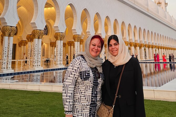 Shaikh Zayed Grand Mosque Abu-Dhabi Tour pickup From Dubai - Abu Dhabi Corniche: 8 km of Gulf waterfront time