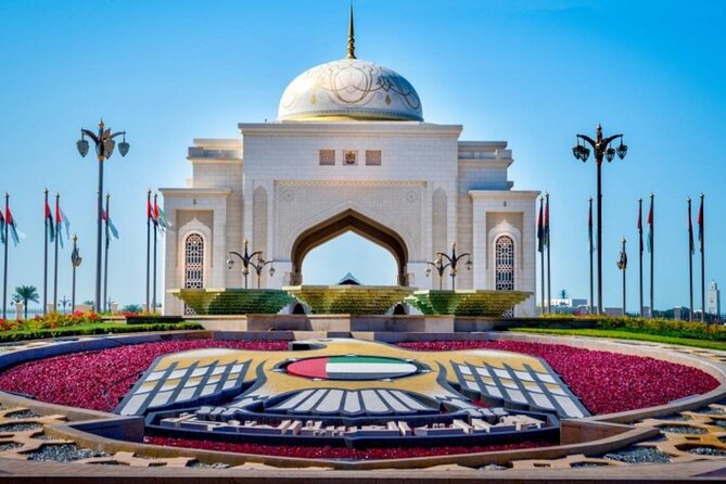 Shared Full Day Guided Tour Visit to Abu Dhabi - Heritage Village and Dates Market for the Local Side