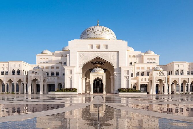Shared Full Day Guided Tour Visit to Abu Dhabi - Sheikh Zayed Grand Mosque Center: The Headliner Stop