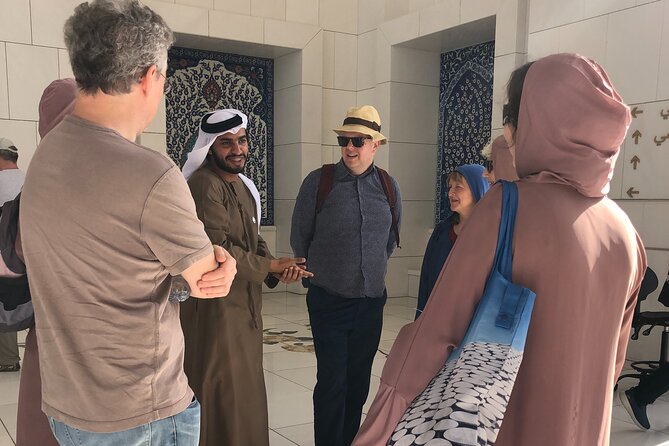 Sheikh Zayed Grand Mosque with Emirati - Weather, timing, and fitting the mosque into your Abu Dhabi day