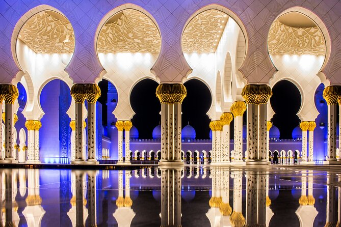 Starlit Abu Dhabi Premier Night City Tour - Corniche Beach: Sea Views, Promenade Strolls, and Skyline Night Shots