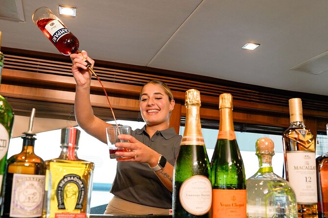 Sunseeker Superyacht: VIP Dining, Premium Drinks & Music - Who This Sunseeker VIP Dining Cruise Is Best For